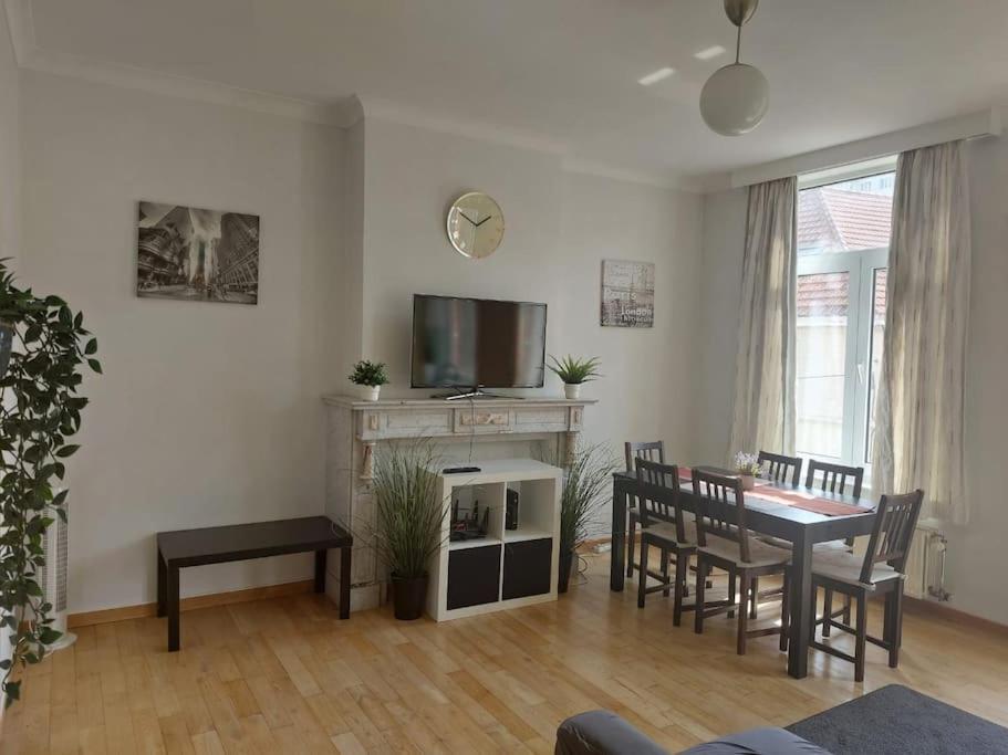 Charming 1-Bedroom Apartment Брюссель Екстер'єр фото